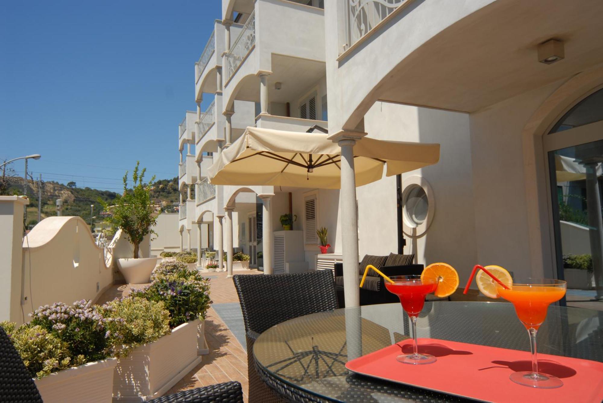 Residence Costa Smeralda 葛伦坦马勒 外观 照片